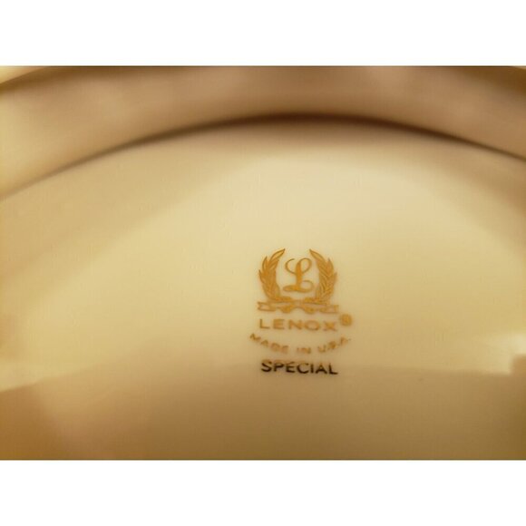 Lenox Special Christmas Holly Berry Scalloped Bowl 10 7/8" Gold Trim Oval - Picture 8 of 9